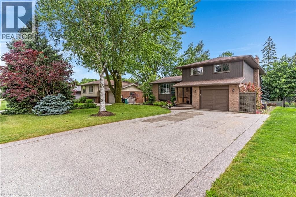 7 BLUE HERON Court — photo 2