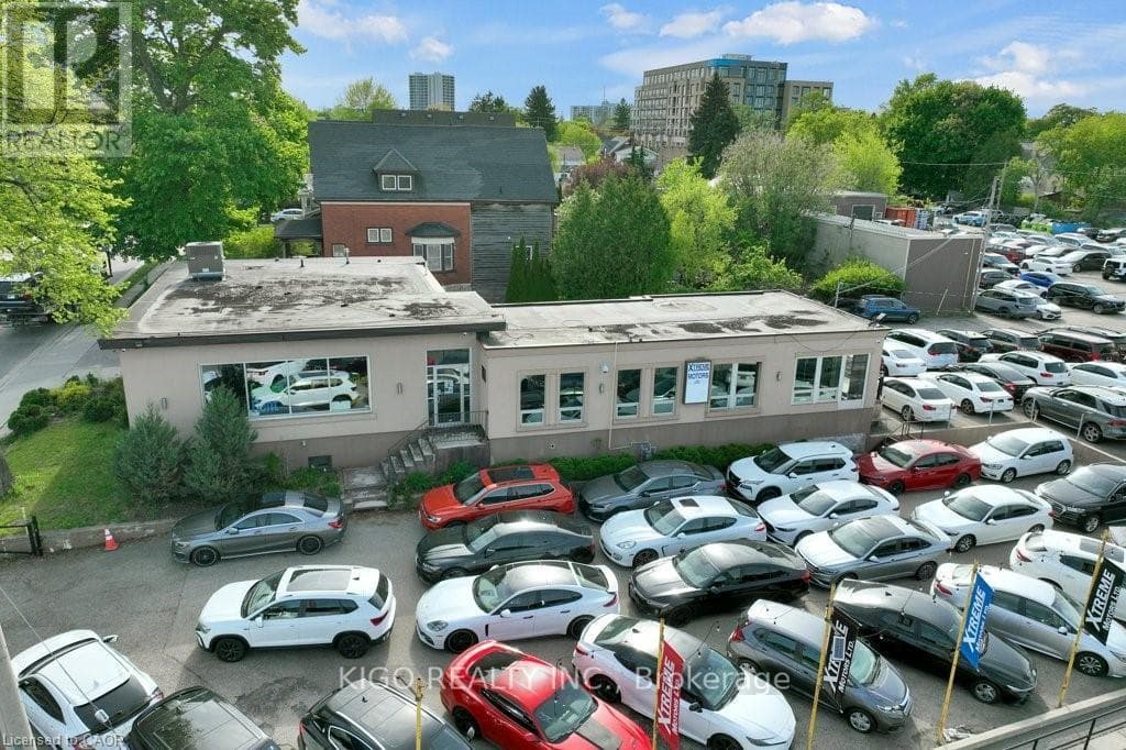178 LOUISA STREET — photo 2