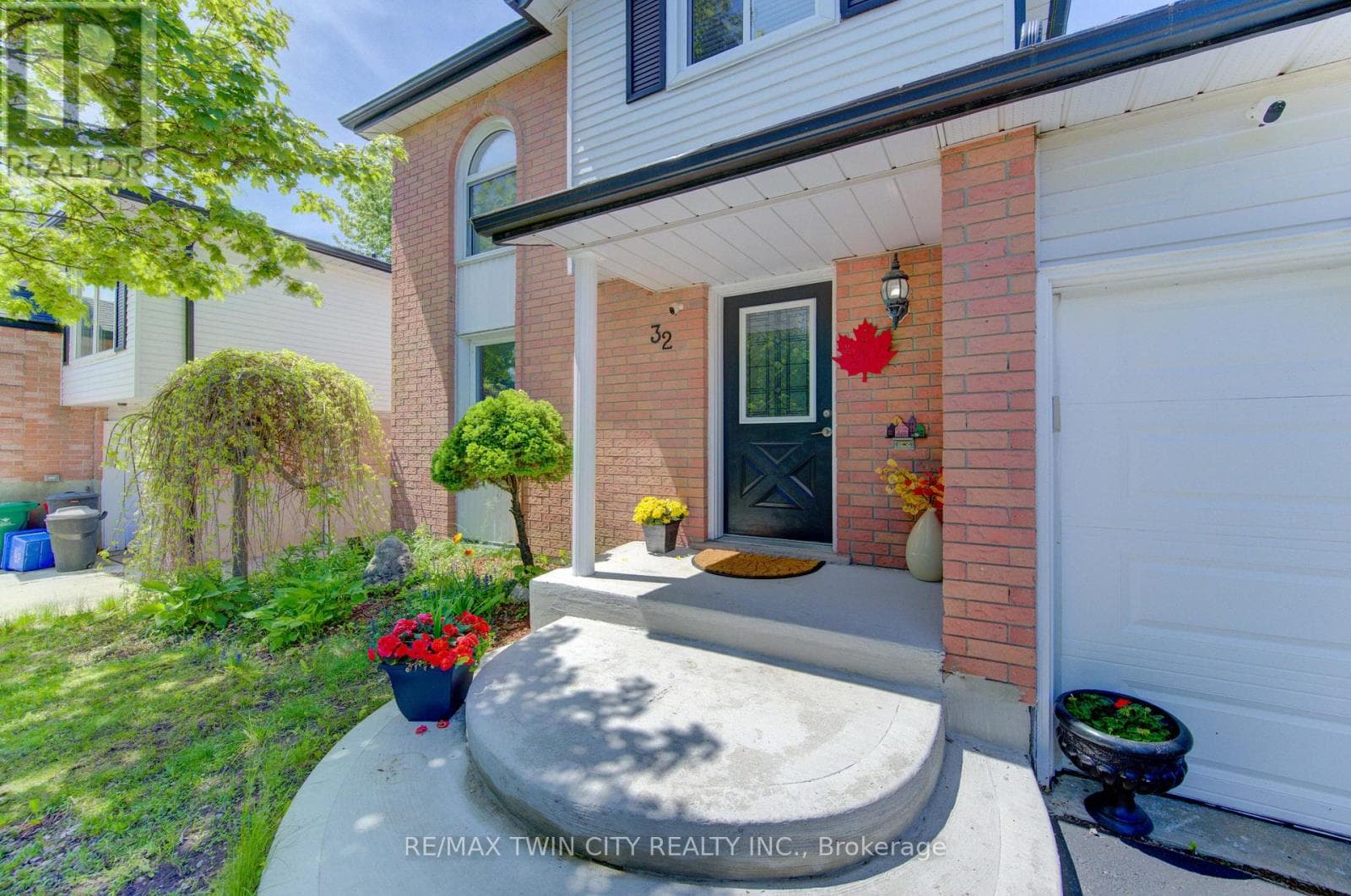 32 ENFIELD DRIVE — photo 3