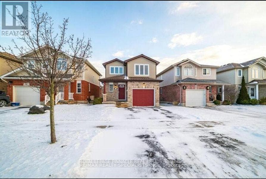 60 EVERGLADE CRESCENT — photo 1