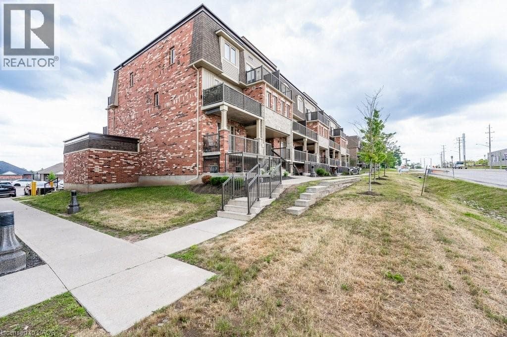 1674 FISCHER HALLMAN Road Unit# D — photo 2