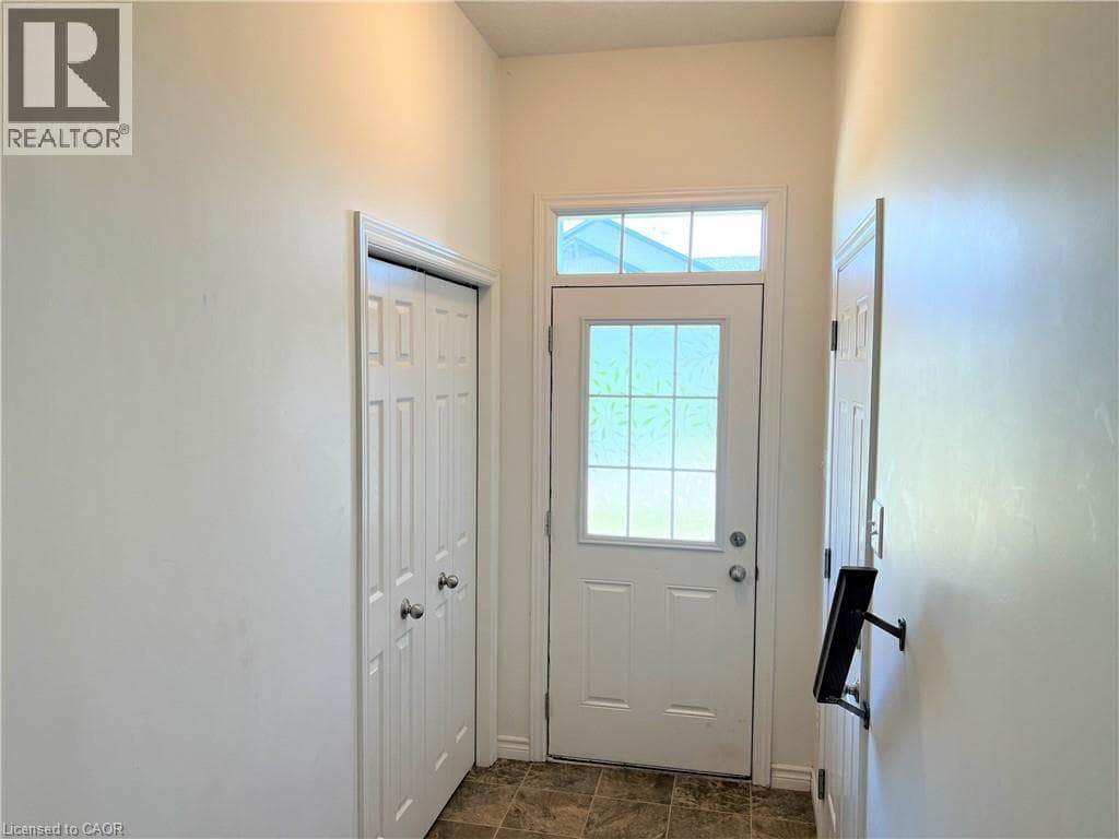 46 RENFREW Street — photo 3