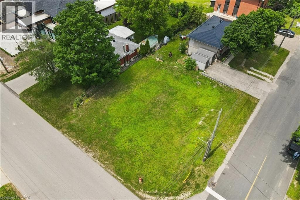 46 DANIEL Avenue — photo 1