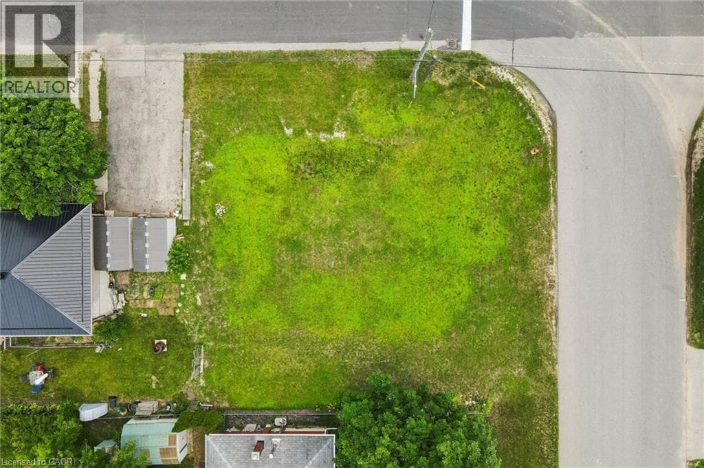 46 DANIEL Avenue — photo 2