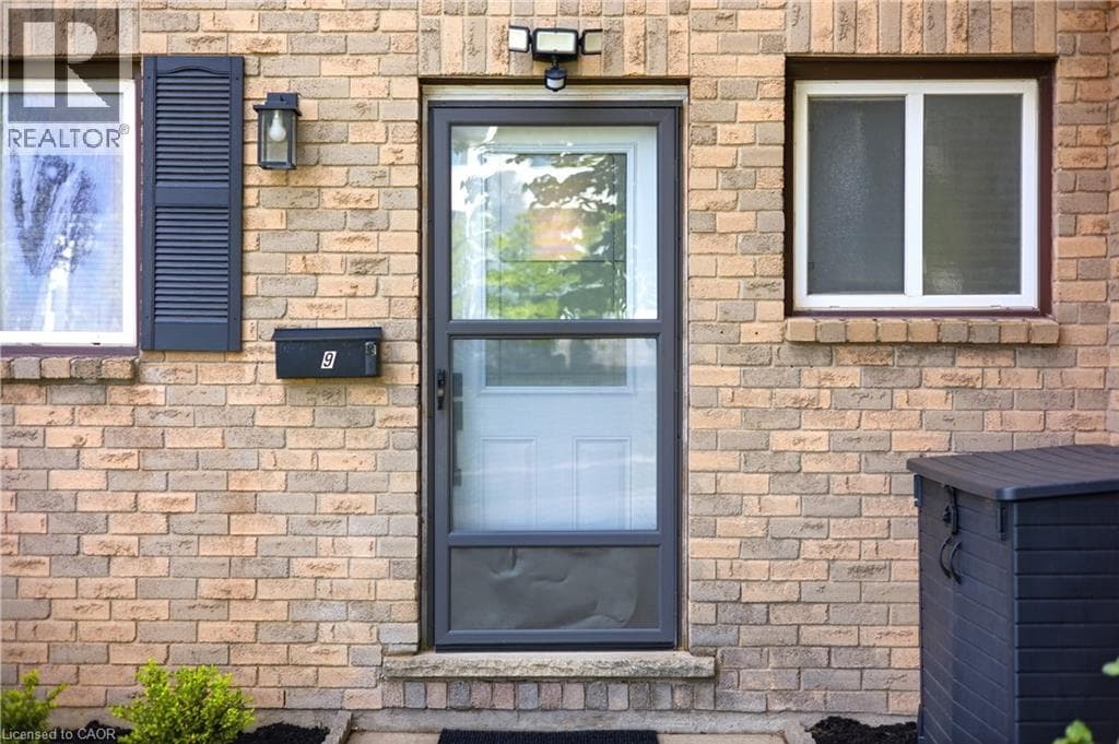 175 SIEBERT Avenue Unit# 9 — photo 3