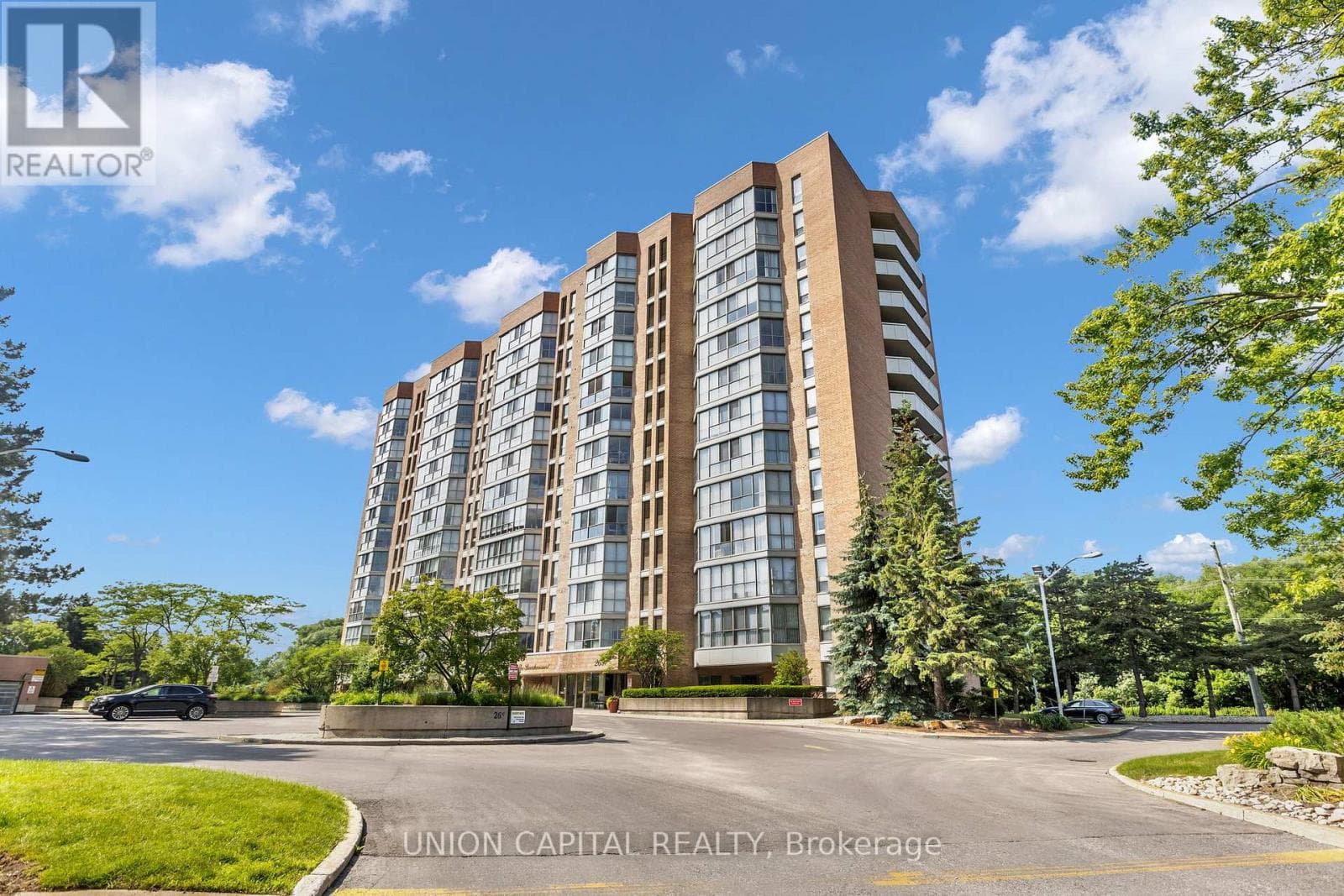 502 - 265 WESTCOURT PLACE — photo 1