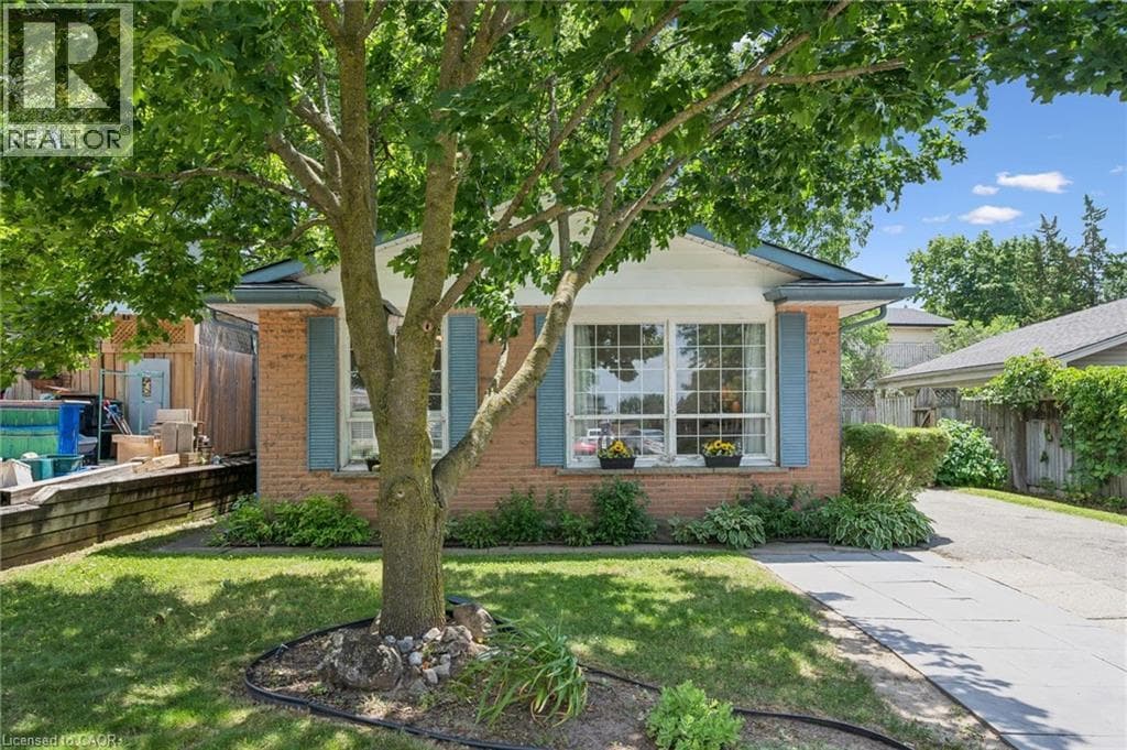 39 SHEA Crescent — photo 2