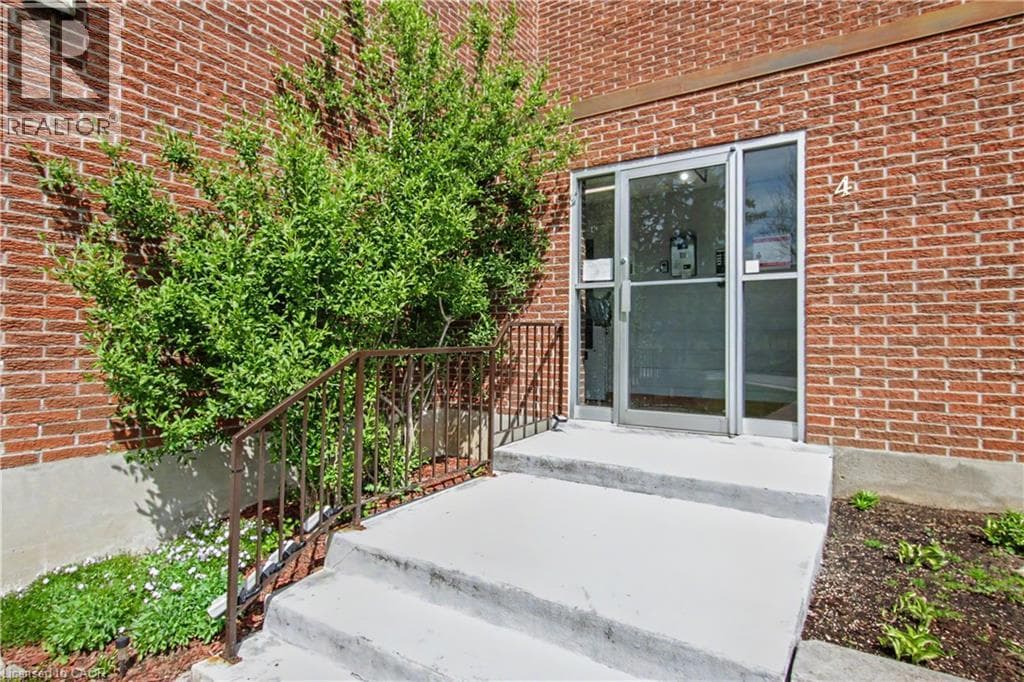 4 AVALON Place Unit# 105 — photo 3