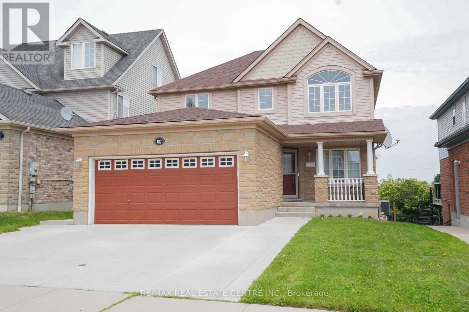 187 ADLER DRIVE — photo 2