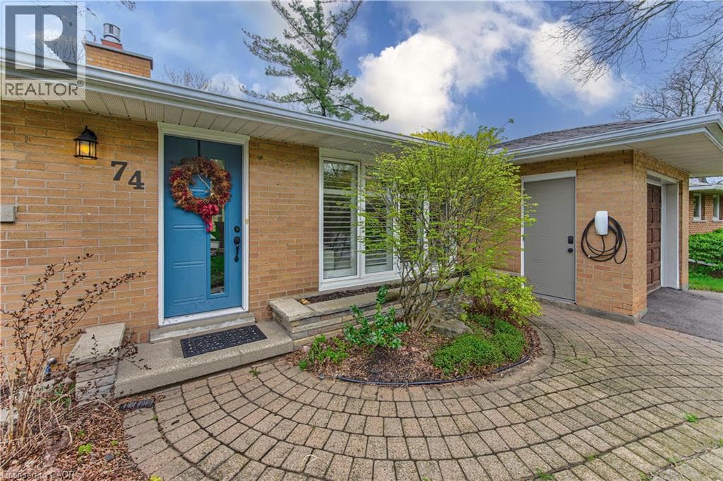 74 LEASIDE Place — photo 2