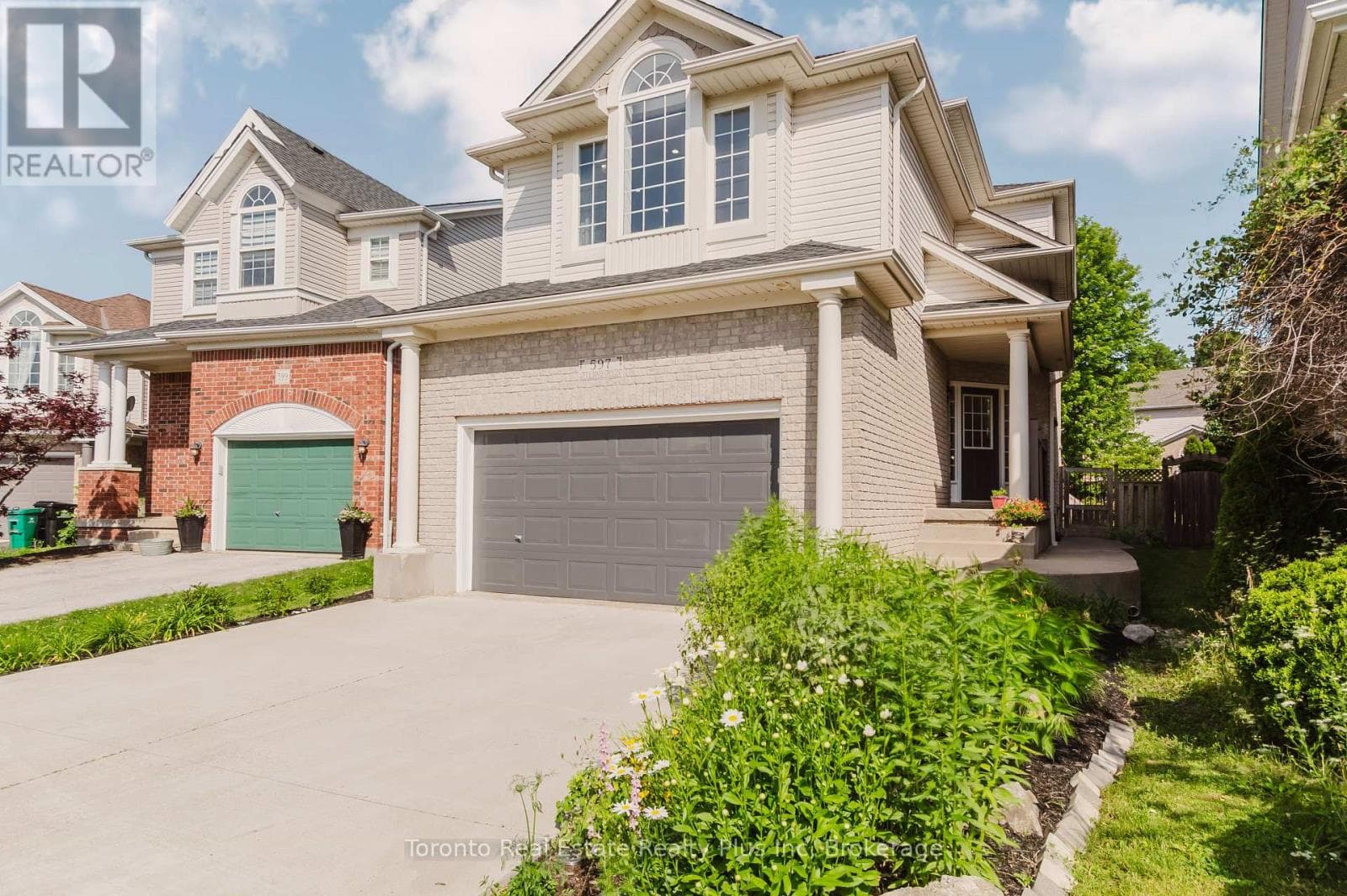 597 LITTLE DOVER CRESCENT E — photo 3