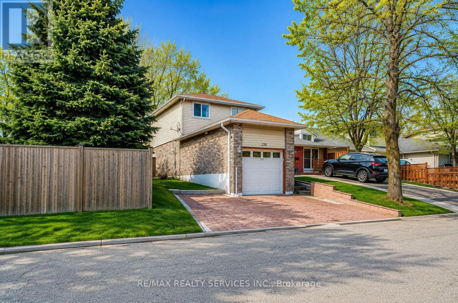 238 LINDEN DRIVE — photo 2