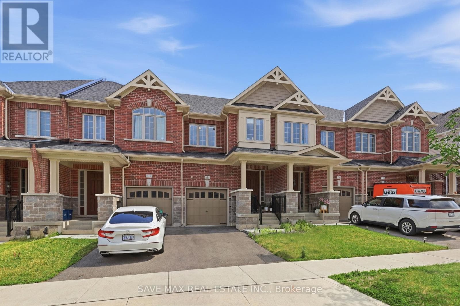 216 BROADACRE DRIVE — photo 3