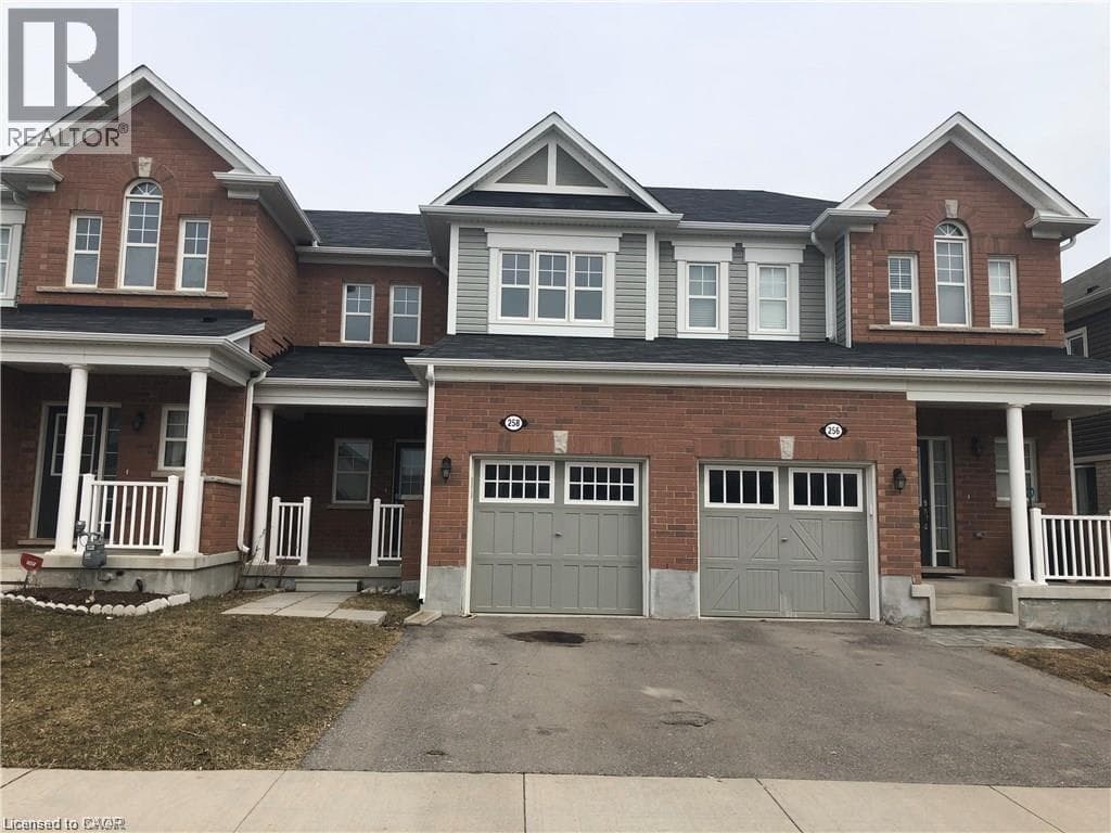 258 APPLE HILL Crescent — photo 1