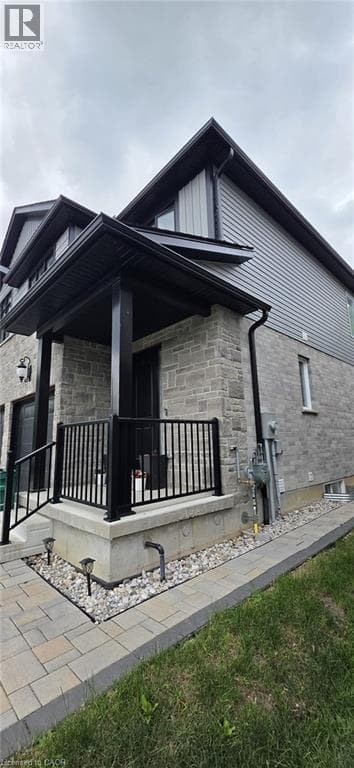 1156 SWAN Street Unit# Upper — photo 3