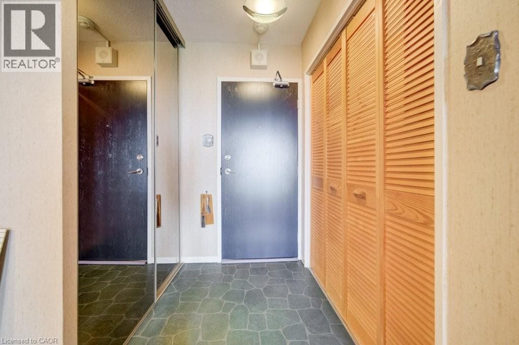 81 CHURCH Street Unit# 1807 — photo 2