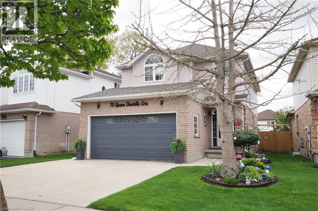 70 QUEEN CHARLOTTE Crescent — photo 2