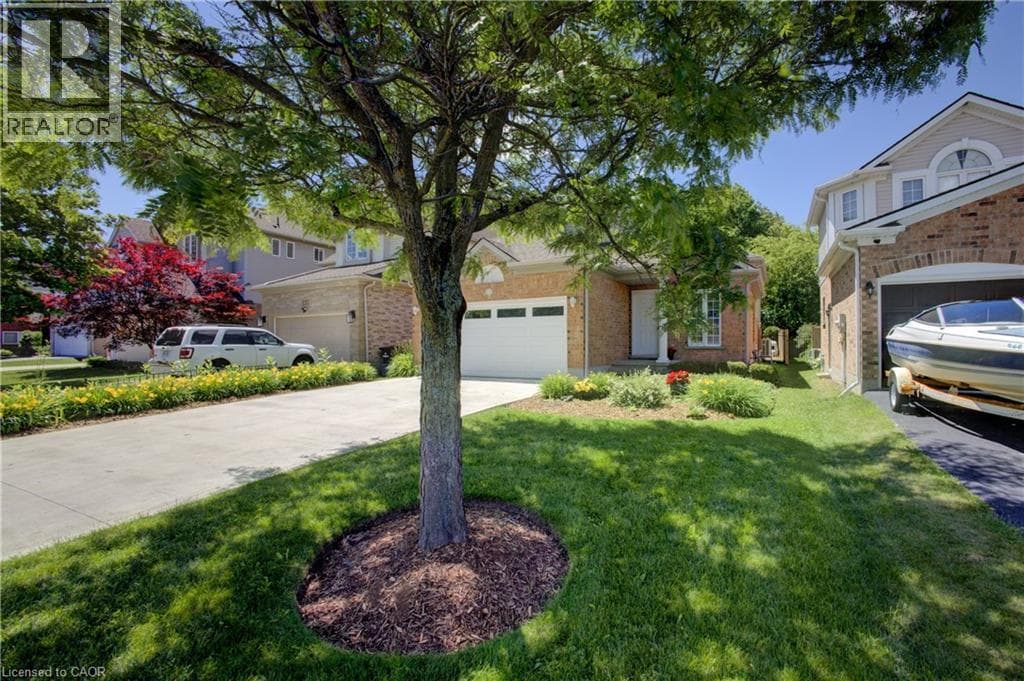 439 WOODROW Drive — photo 2