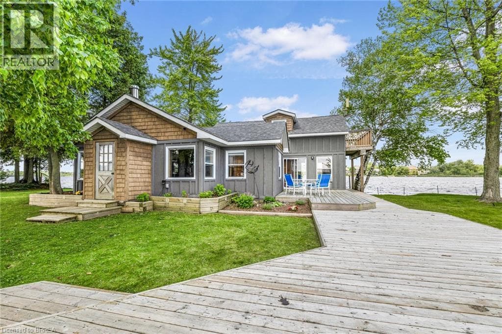 43 MCCLINTOCK Drive — photo 1