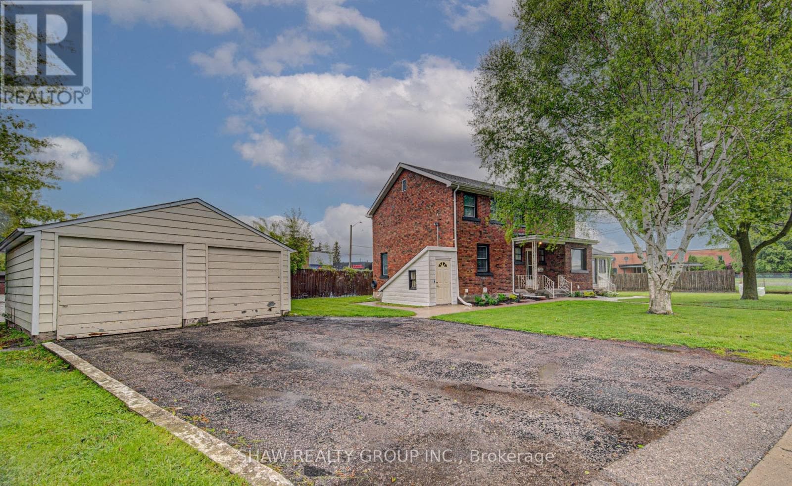 128 POLLOCK AVENUE — photo 2