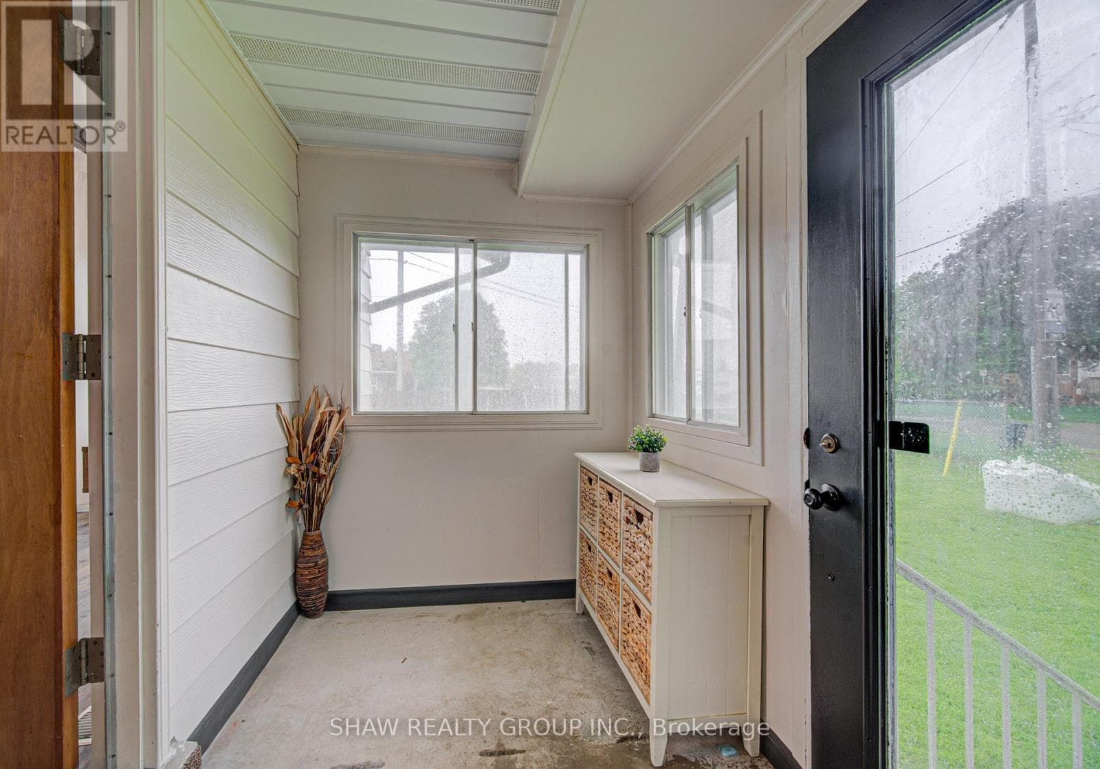 128 POLLOCK AVENUE — photo 3