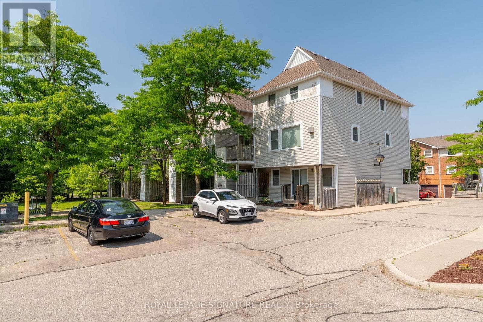 55 - 461 BEECHWOOD PLACE — photo 1
