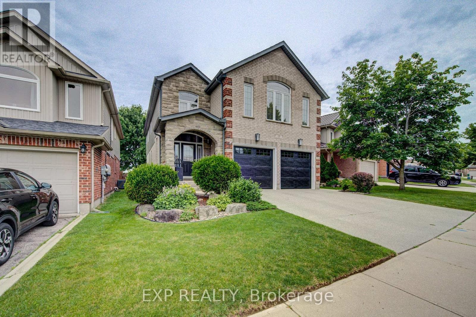 19 BRIDLERIDGE STREET — photo 3