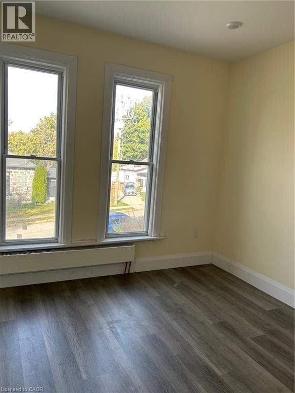 125 WELLINGTON Street S — photo 3