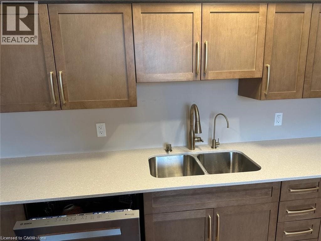 244 LADYSLIPPER Drive Unit# LOWER — photo 3