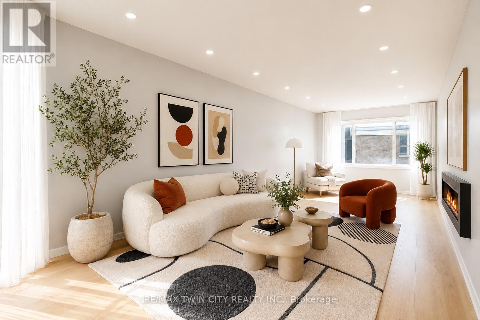 110 - 30 GREEN VALLEY DRIVE — photo 2
