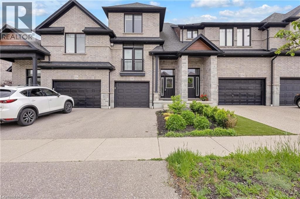 256 FALCONRIDGE Drive — photo 2