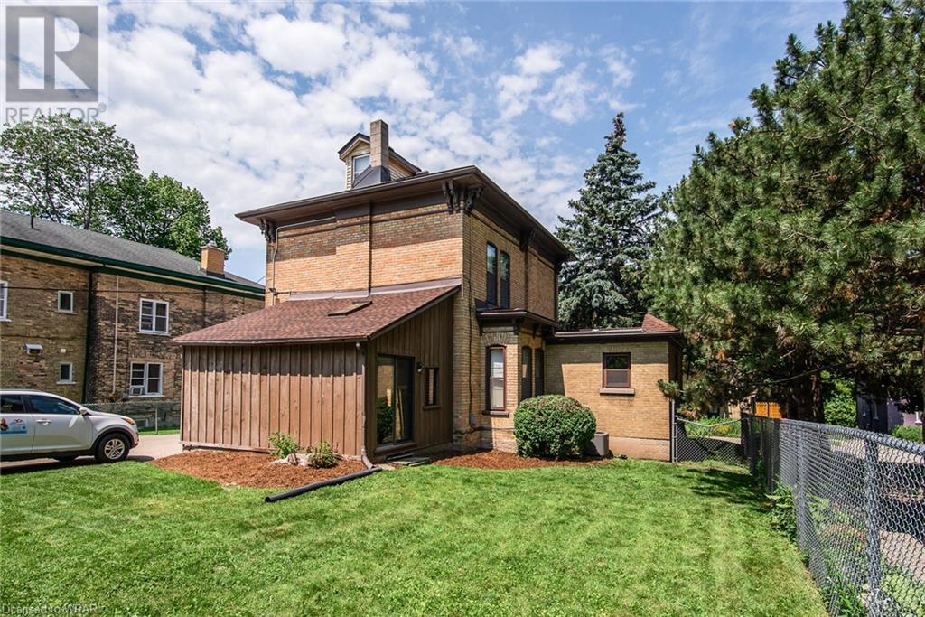 109 College Street, Kitchener, Ontario  N2H 5A2 - Photo 3 - 40609804