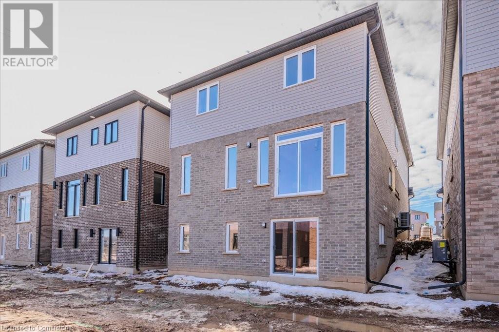 552 Balsam Poplar Street, Waterloo, Ontario  N2V 0E3 - Photo 34 - 40668144