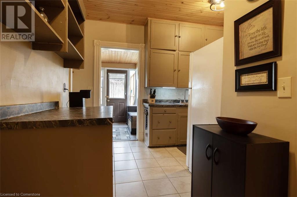 104 North Street, Strathroy, Ontario N7G 1Z5 - Photo 17 - 40674595