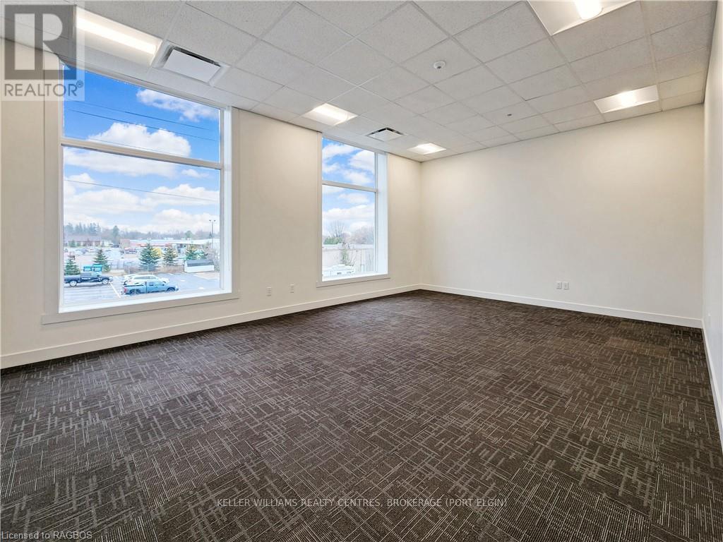 202 - 1020 Goderich Street, Saugeen Shores, Ontario N0H 2C3 - Photo 3 - X11822962