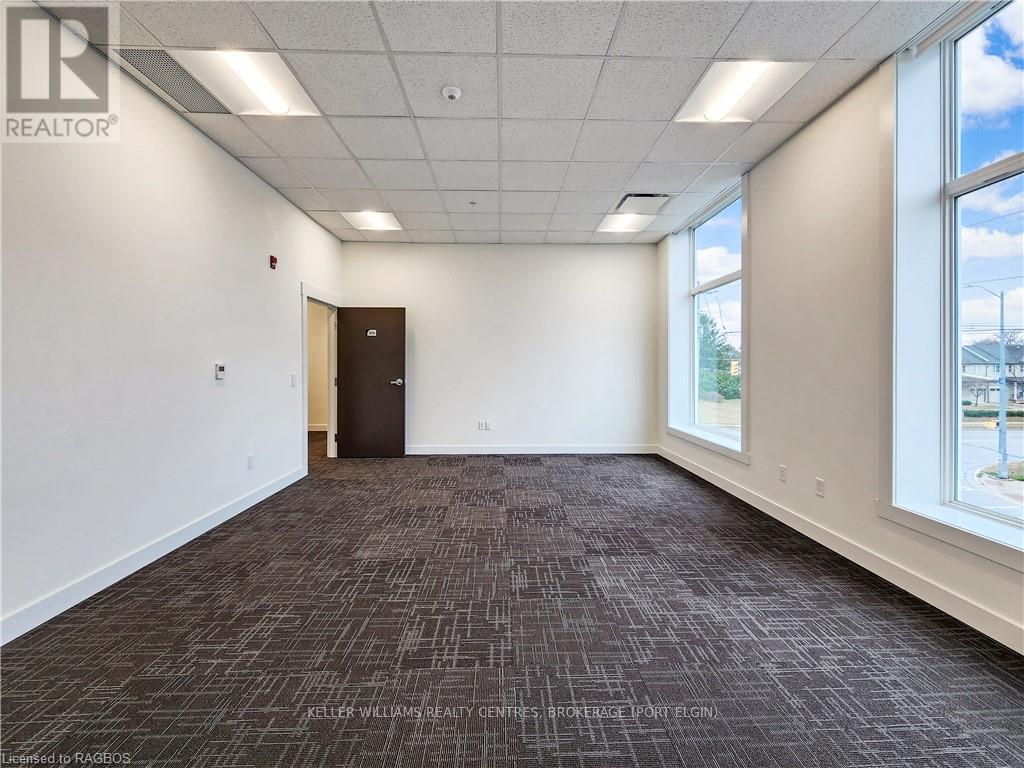 202 - 1020 Goderich Street, Saugeen Shores, Ontario N0H 2C3 - Photo 4 - X11822962