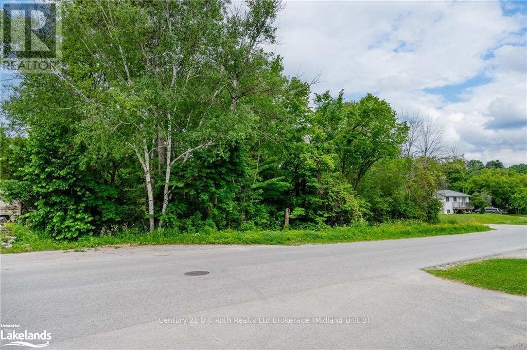 401 Mcnicoll Street, Tay (Port Mcnicoll), Ontario L0K 1R0 - Photo 3 - S10437196
