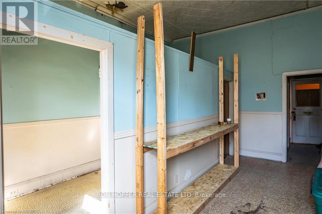 921 2nd Avenue E, Owen Sound, Ontario N4K 2H5 - Photo 14 - X10846091