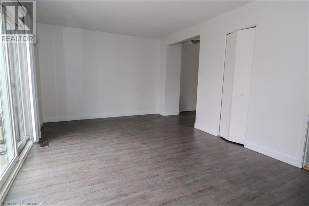 411 Keats Way Unit# 1, Waterloo, Ontario  N2L 5S7 - Photo 12 - 40689545