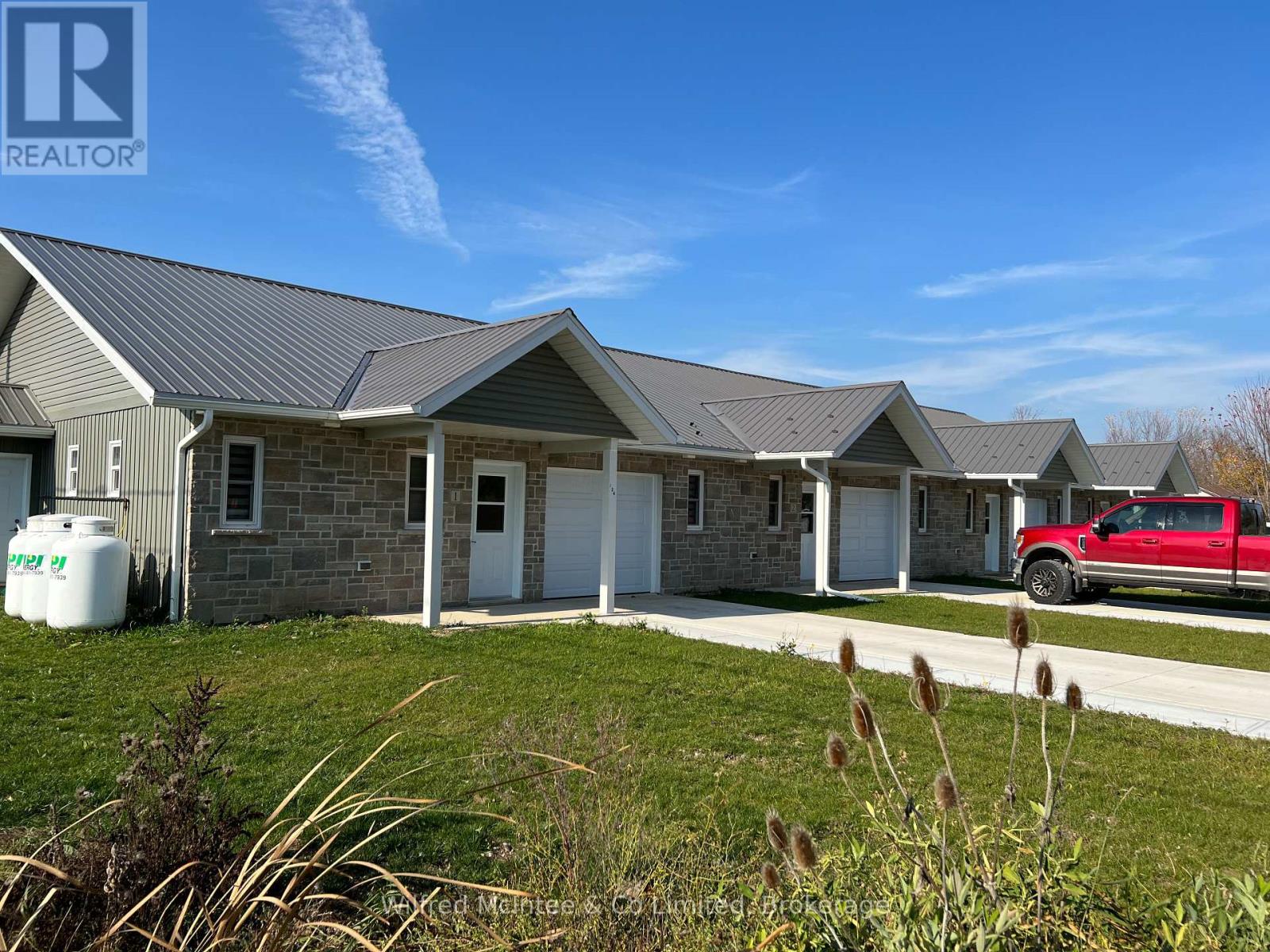 134 Regent Street S, Arran-Elderslie, Ontario  N0G 2N0 - Photo 1 - X11946341