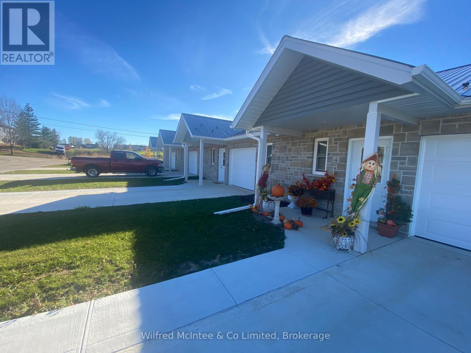 134 Regent Street S, Arran-Elderslie, Ontario  N0G 2N0 - Photo 2 - X11946341