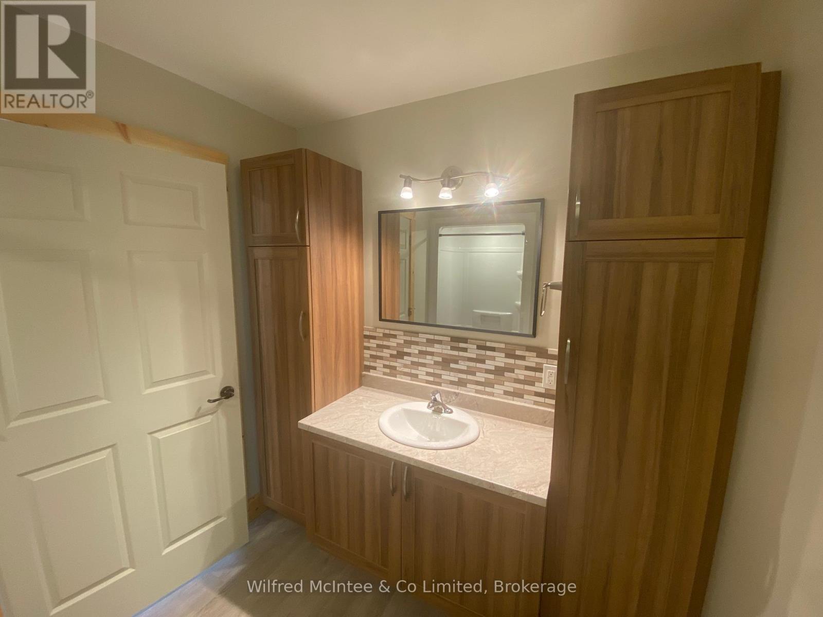 134 Regent Street S, Arran-Elderslie, Ontario  N0G 2N0 - Photo 9 - X11946341