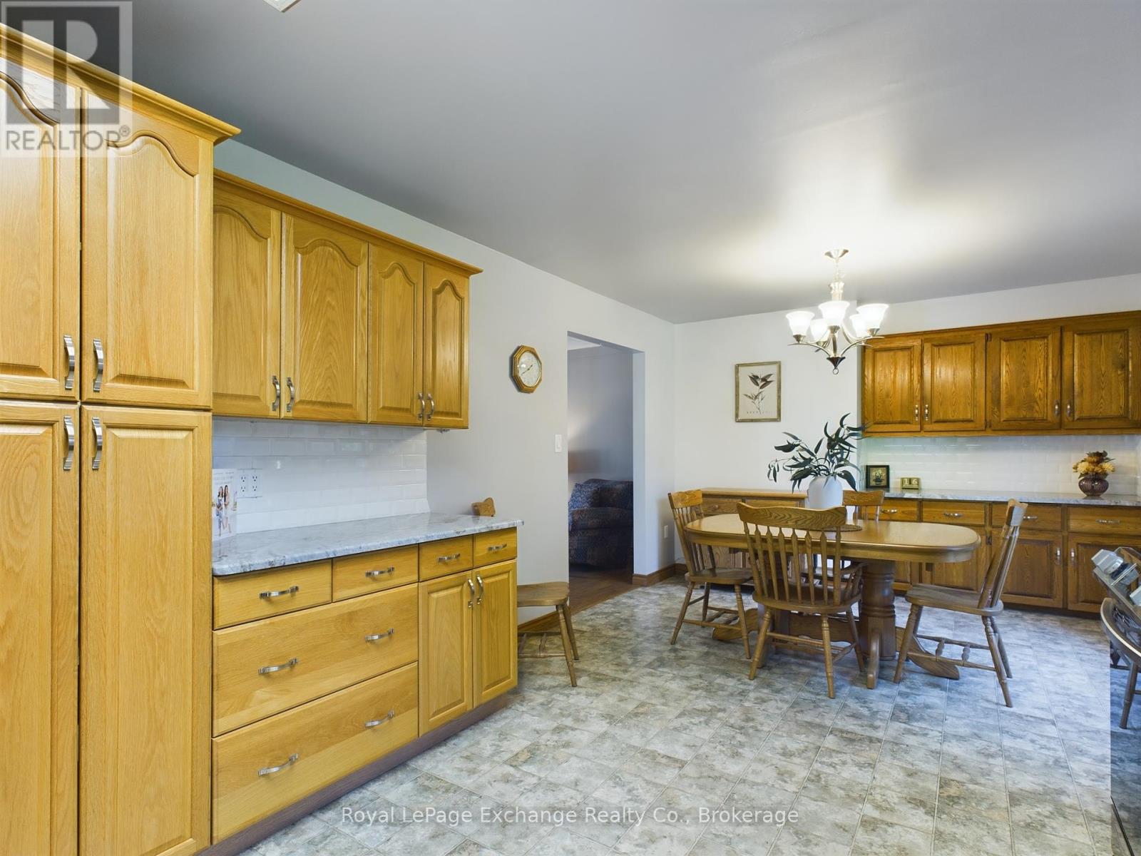 401767 Grey Road 4 Road, West Grey, Ontario  N4N 3B8 - Photo 10 - X11955610