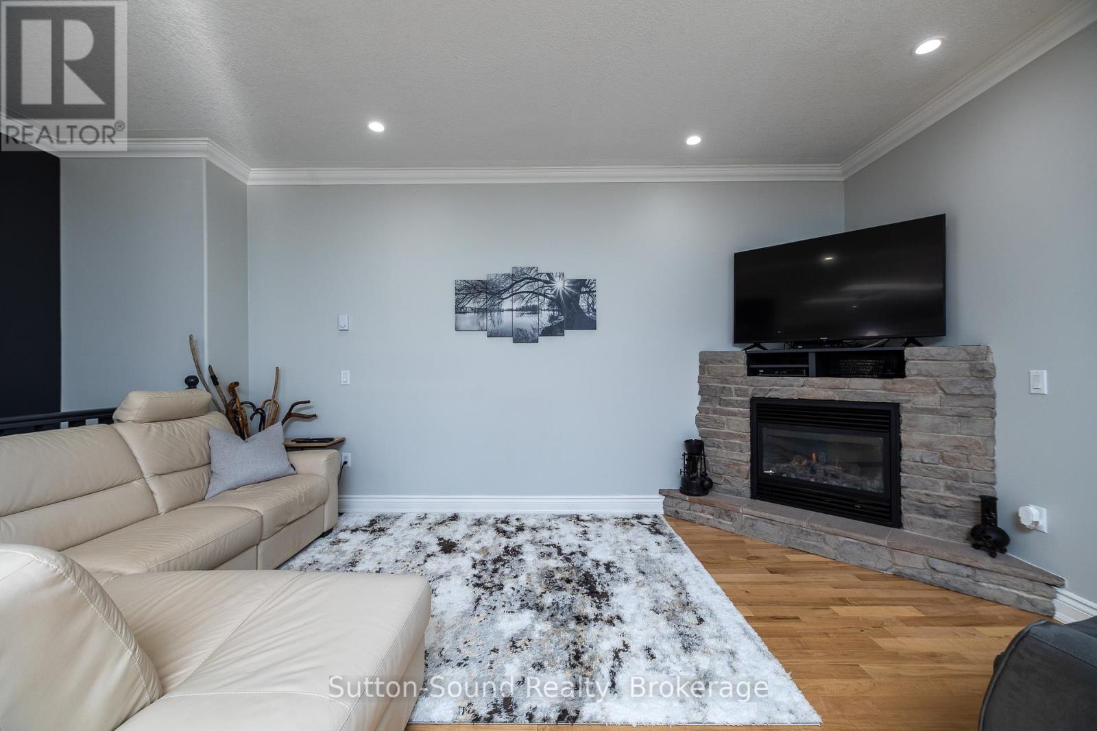 170 Lakeshore Road, Georgian Bluffs, Ontario N0H 2T0 - Photo 10 - X11957145