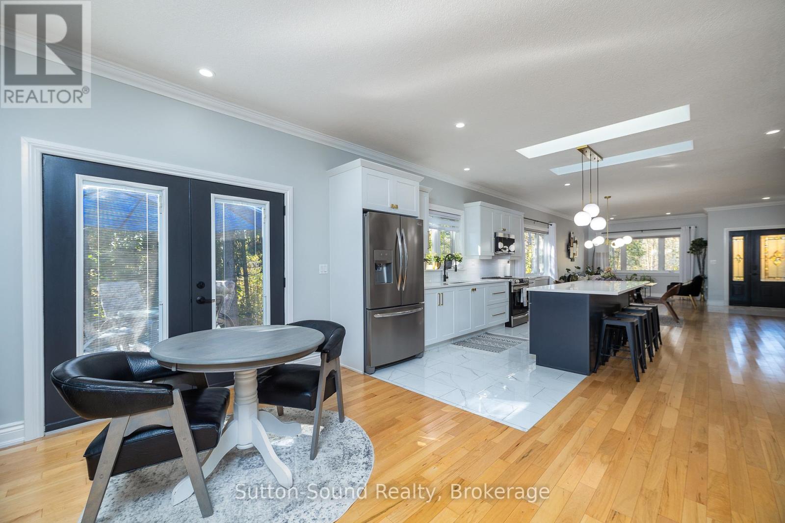 170 Lakeshore Road, Georgian Bluffs, Ontario N0H 2T0 - Photo 11 - X11957145
