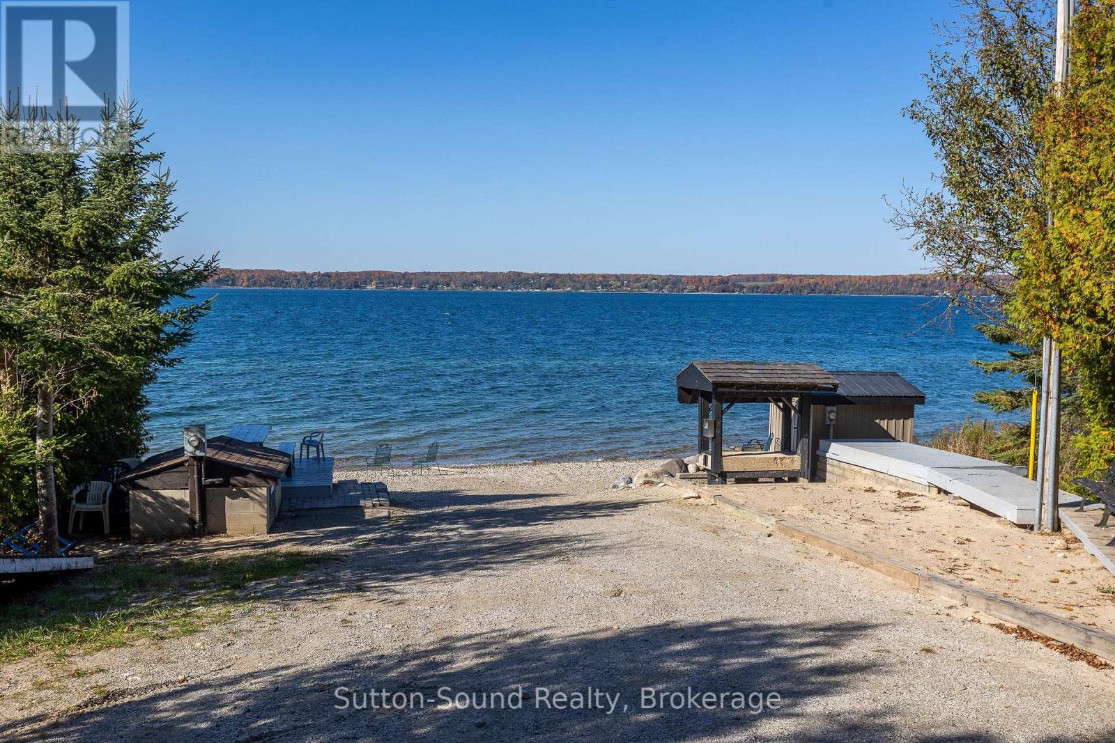 170 Lakeshore Road, Georgian Bluffs, Ontario N0H 2T0 - Photo 37 - X11957145