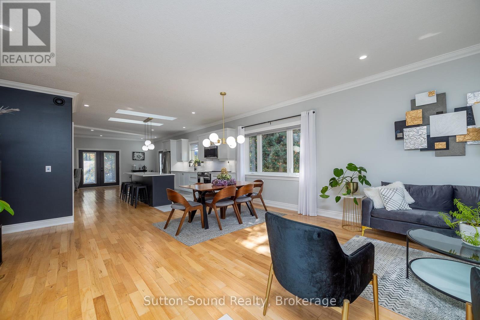 170 Lakeshore Road, Georgian Bluffs, Ontario N0H 2T0 - Photo 4 - X11957145