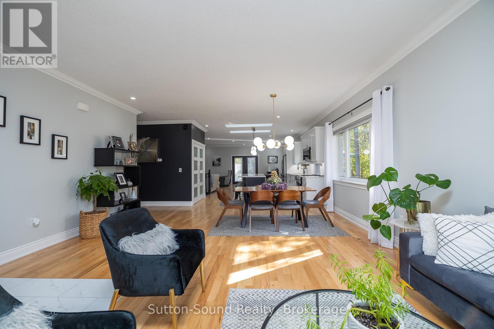 170 Lakeshore Road, Georgian Bluffs, Ontario N0H 2T0 - Photo 6 - X11957145