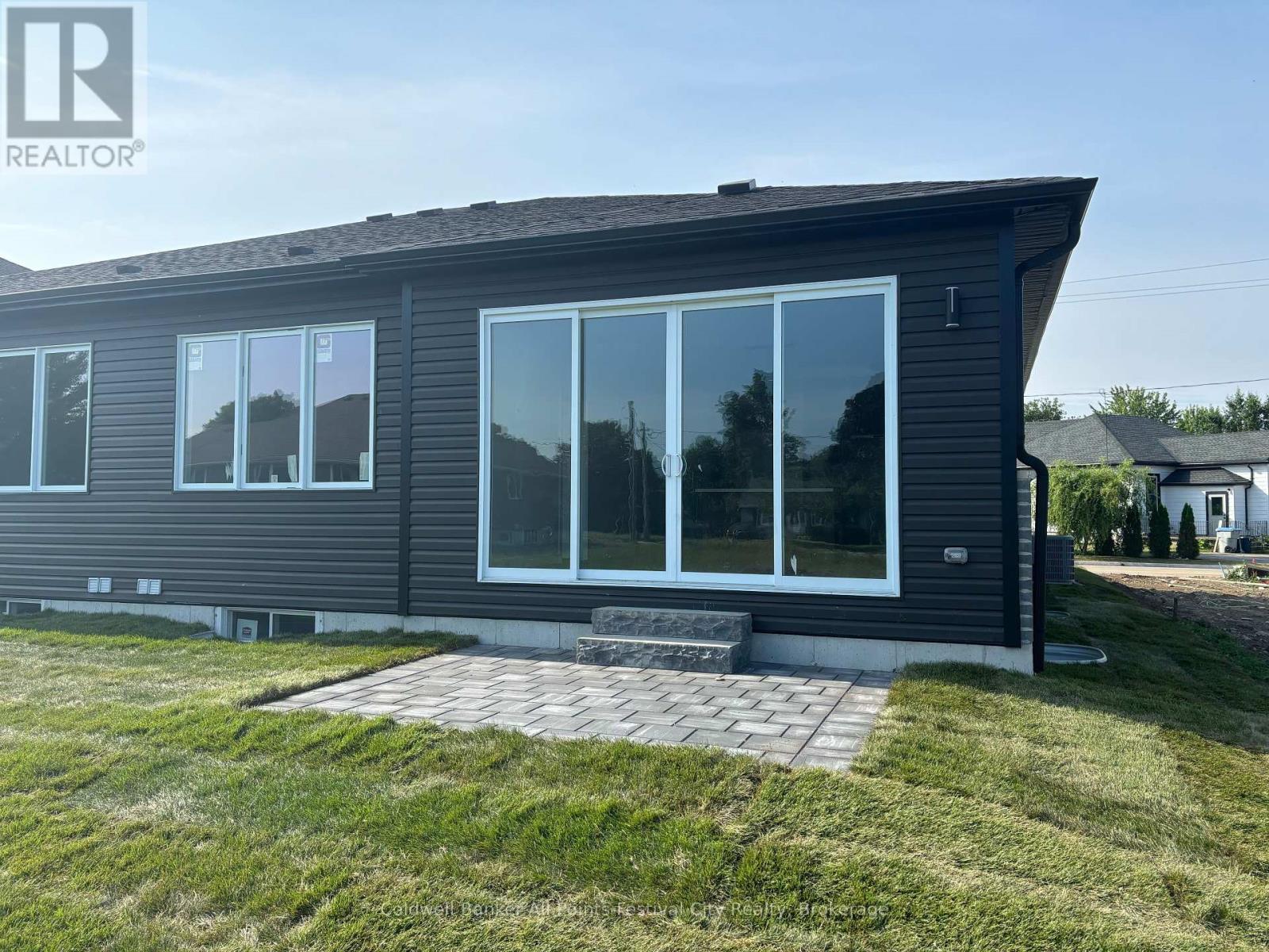 166 Park Street, Goderich (Goderich (Town)), Ontario  N7A 1L2 - Photo 2 - X11969550