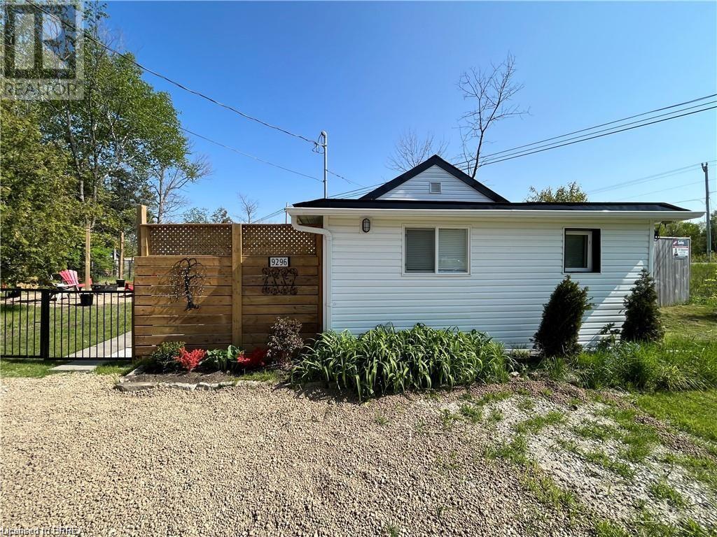 9296 Beachwood Road, Collingwood, Ontario L9Y 3Z1 - Photo 1 - 40701405